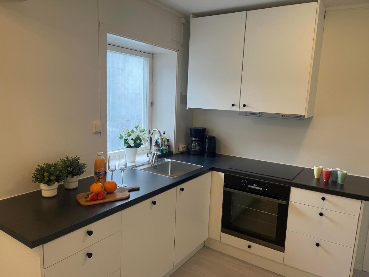 Romslig Leilighet Sentralt I Svolvaer Sentrum Buitenkant foto